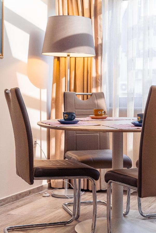 Cityscape Luxury *