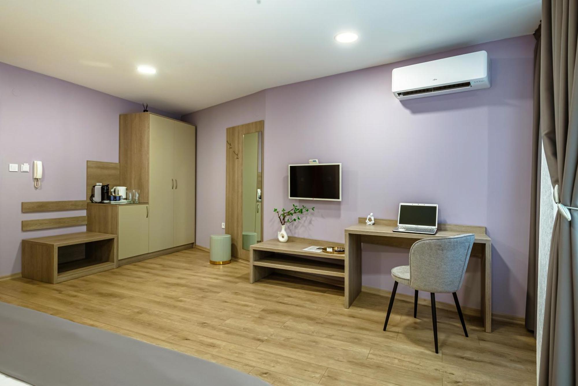 Cityscape Luxury Apartment *